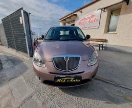 Lancia Ypsilon 1.3 MJT 75 CV Diva