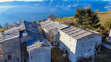 CASA DI CORTE A SANT'ANNA D'ALFAEDO