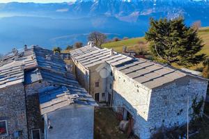 CASA DI CORTE A SANT'ANNA D'ALFAEDO
