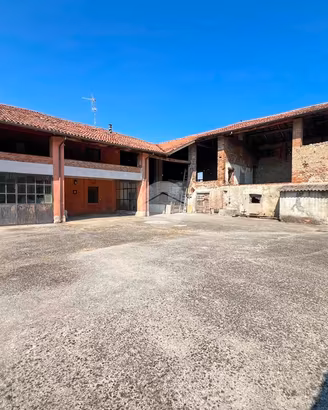 RUSTICO A CASTREZZATO