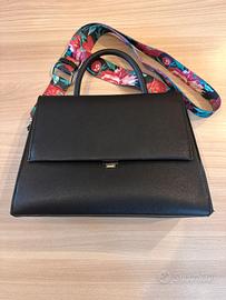 Borsa Nera, tracolla e laterale a fiori