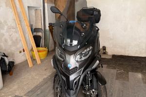 Piaggio MP3 530 HPE Exclusive 2025 - 4.836 km