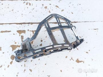 5C5807393D STAFFA SUPPORTO PARAURTI POST SX VOLKSW