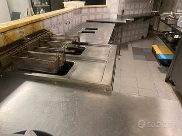 Cucina completa del ristorante