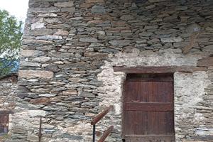 Rustico /Fienile con stalla