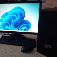 PC fisso Fujitsu completo di wifi
