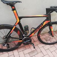 Giant propel di2 