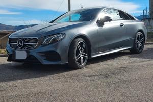 Mercedes classe E 220d premium 4 matic coupe'