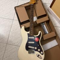 Fender Classic Vibe ‘70s stratocaster, Olympic Whi