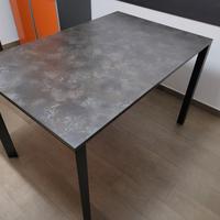 Tavolo moderno allungabile grigio