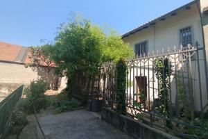 Villa di 200 m² con 5 locali e box auto doppio a C