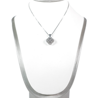 Collana on oro e diamanti