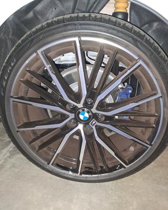 cerchio BMW serie 1 F40 leggermente graffiato