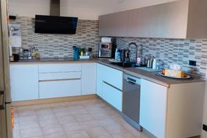 Guidonia quadrilocale con box