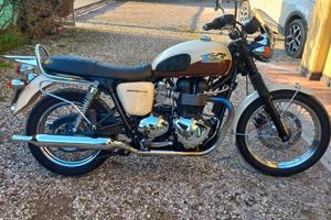 Triumph Bonneville - 2011