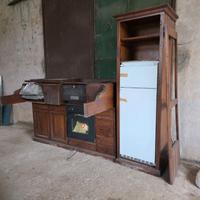 Cucina NUOVA perfetta per una taverna o rustico