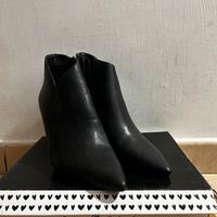 stivaletti con tacco