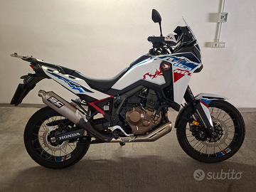 Honda africa twin 1100 ES (come nuova)