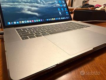 Macbook pro 16” i9 1Tb SSD 32Gb Ram 2Gb Video 2019