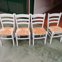 Sedie in legno con paglia