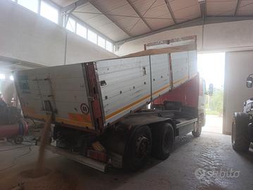 Volvo fh12 420 ribaltabile trilaterale