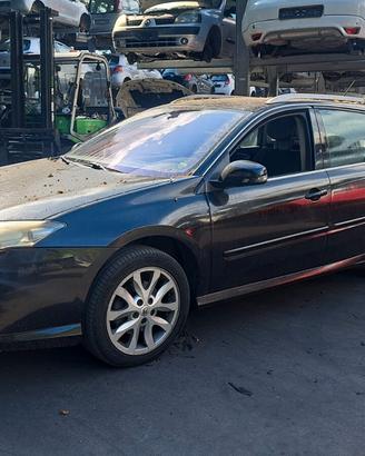 RENAULT LAGUNA 2008 SOLO PER RICAMBI