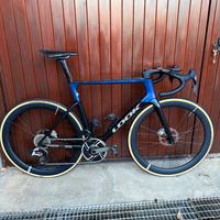 Look 795 Blade rs red axs