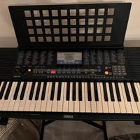 Tastiera piano yamaha PSR-190 + poggia tastiera