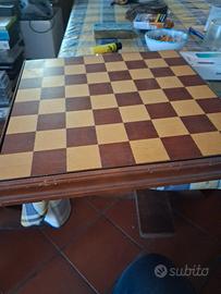 scacchiera in legno
