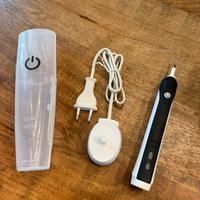 Spazzolino elettrico Type 3756 con base ricarica