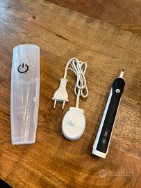 Spazzolino elettrico Type 3756 con base ricarica