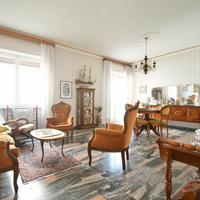 Pentavano al quarto piano con ascensore