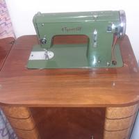 Macchina da cucire