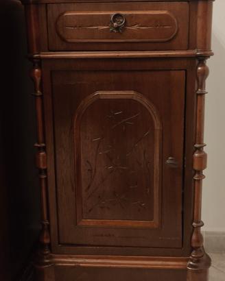 comodino antico legno massello 