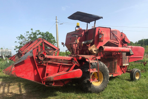 Mietitrebbia Massey Ferguson