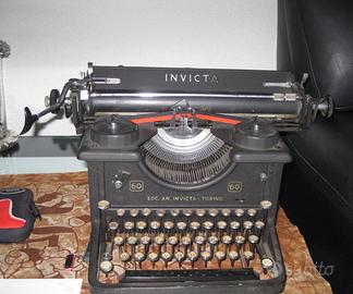 MACCHINA DA SCRIVERE ANTICA INVICTA 60