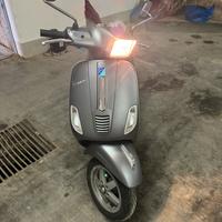 Vespa 125s