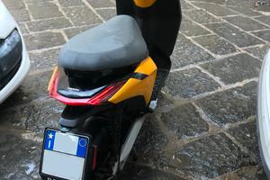 Motorino elettrico piaggio one l active