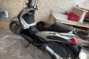 Piaggio Beverly 500