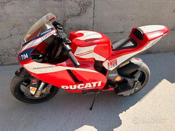 PEG PEREGO Moto Ducati Desmosedici GP 12 volt