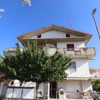 CASA SEMINDIPENDENTE A GIULIANOVA