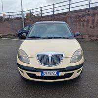 lancia ypsilon benzina gpl