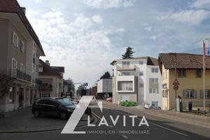 Nuovo negozio in centro ad Ora