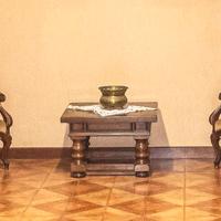 Salottino completo di tavolino in noce