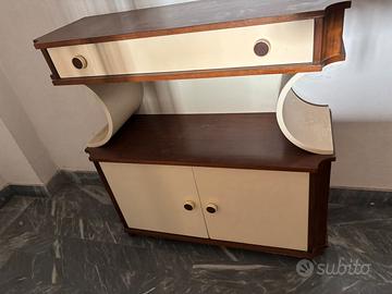 Mobiletto in legno doppio colore