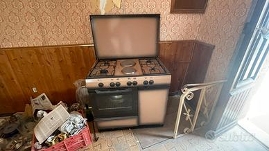 CUCINA -DIVANO