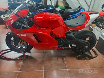 ducati desmosedici rr