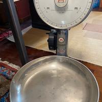 Affettatrice e bilancia professionali