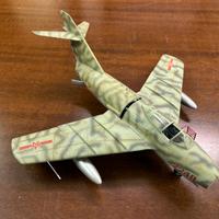Modellino Statico Aereo Caccia Mig-15 1:32