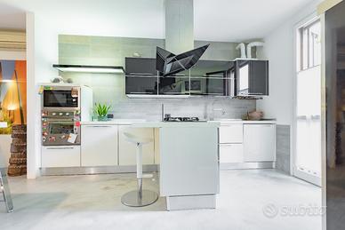 Cucina Veneta Cucine modello Diamante in vetro